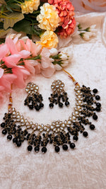 Load image into Gallery viewer, Black Kundan choker set with earrings