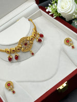 Load image into Gallery viewer, Aparna Matte Gold Temple Jewerly set
