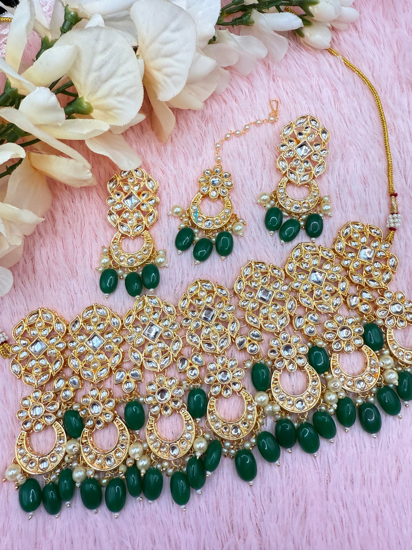 Ditya Kundan choker set