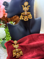 Load image into Gallery viewer, Sakshi Gold Plated Earring