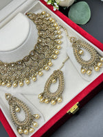 Load image into Gallery viewer, Mehbooba Polki Choker  Set
