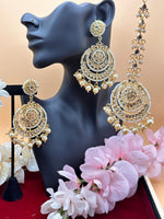 Load image into Gallery viewer, Kundan Golden Tikka Set
