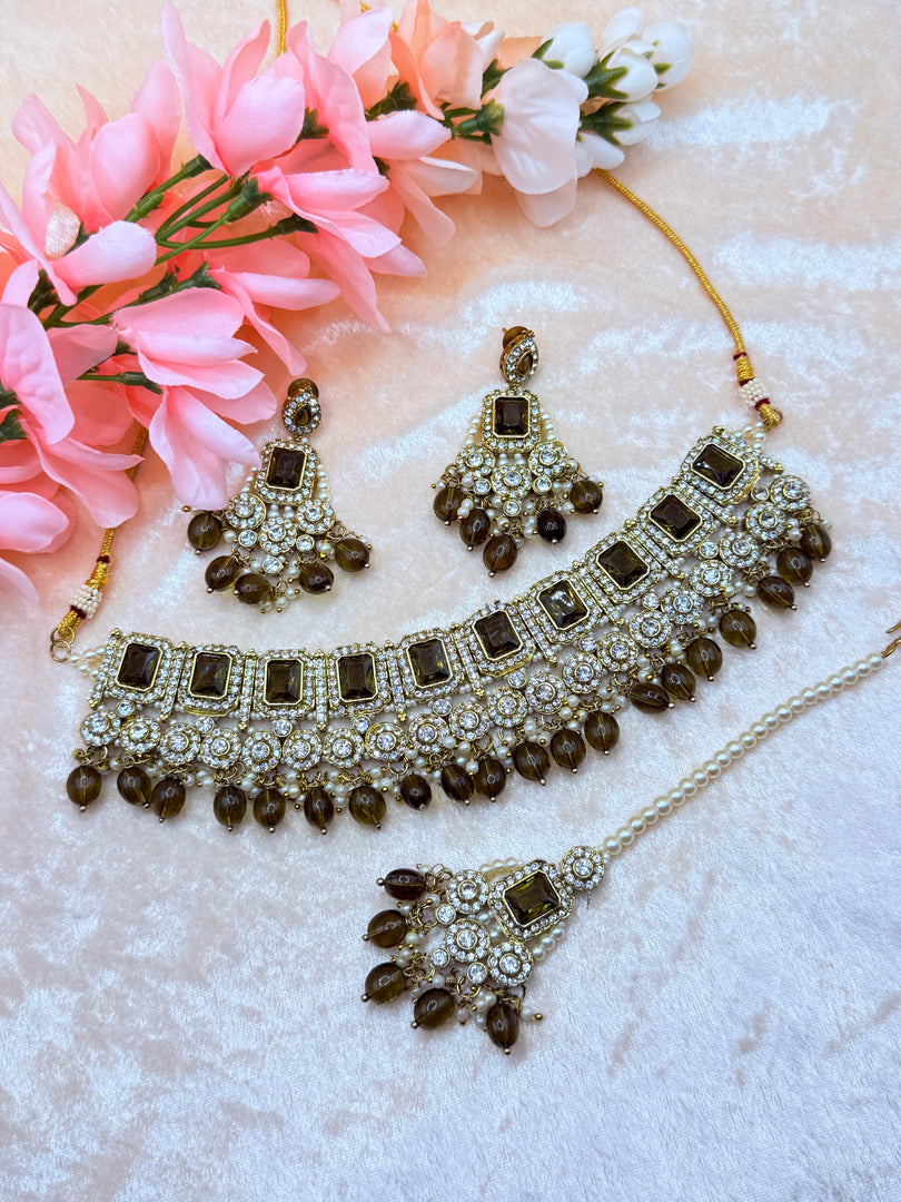 Vasana Pakistani Style Choker Set