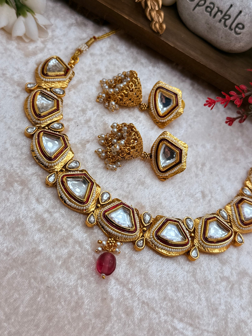 Janavis Kundan choker with matte Gold plated
