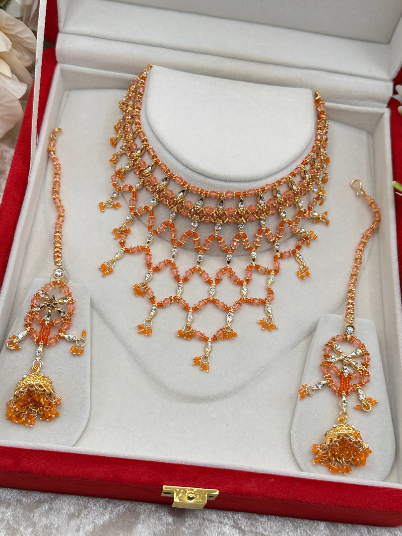 Sonalis Orange Necklace Set