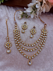 हंसानी थ्री लाइन कुंदन नेकलेस सेट