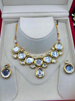 Load image into Gallery viewer, Savitri Kundan Meenakari Choker Set
