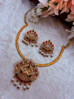 Load image into Gallery viewer, Peacock Hasli necklace with earring
