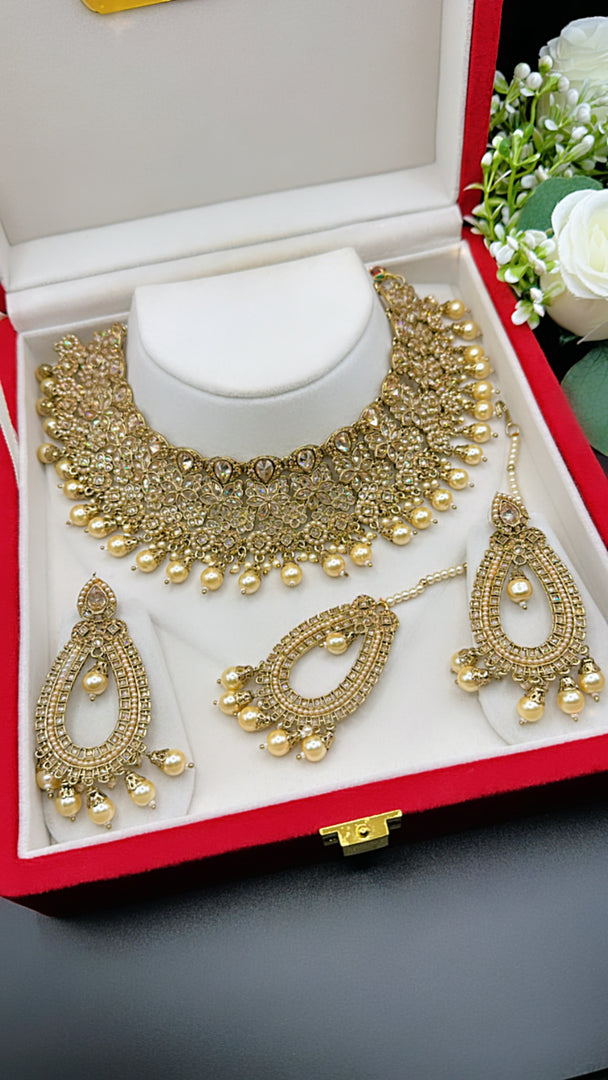 Mehbooba Polki Choker  Set