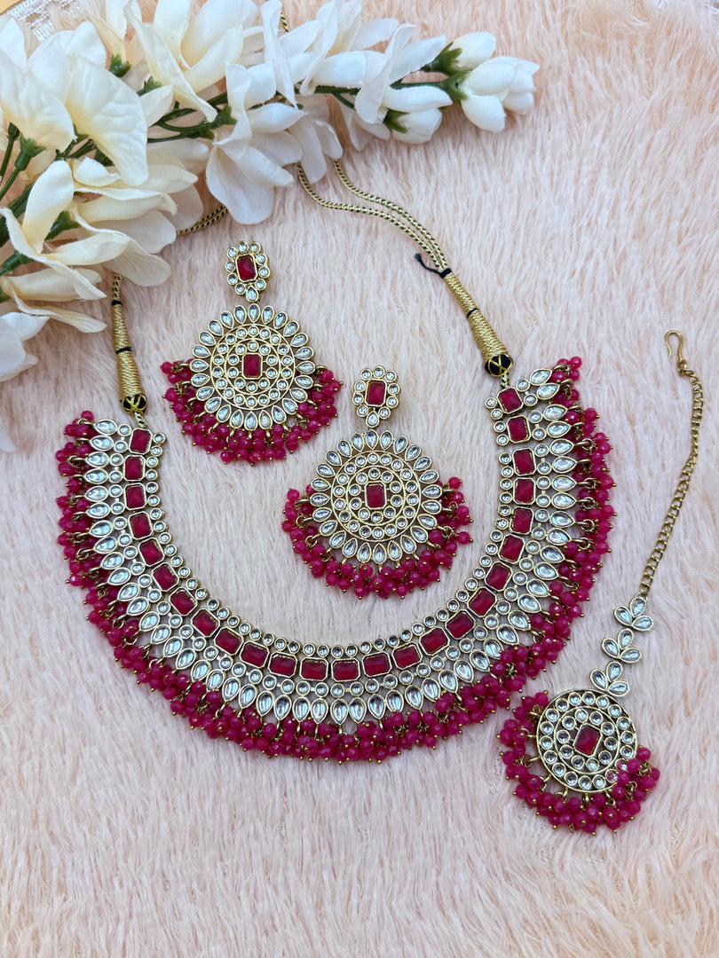 Deepali Kundan Choker Set.