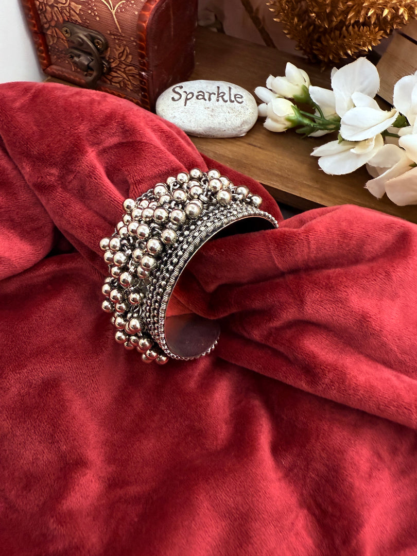 खुलने योग्य ऑक्सीकृत कंगन