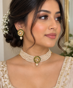 Load image into Gallery viewer, Kundan Beaded choker with earrings