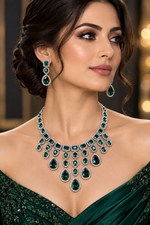 Load image into Gallery viewer, Emerald Green Necklace Set
