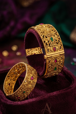 Load image into Gallery viewer, Golden rajasthani kada