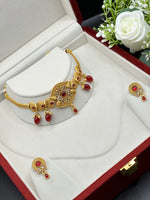 Load image into Gallery viewer, Aparna Matte Gold Temple Jewerly set
