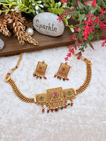 Load image into Gallery viewer, Anwita matte Golden Set
