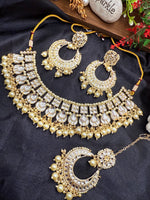 Load image into Gallery viewer, जिया व्हाइट पर्ल कुंदन इंडियन चोकर सेट 
