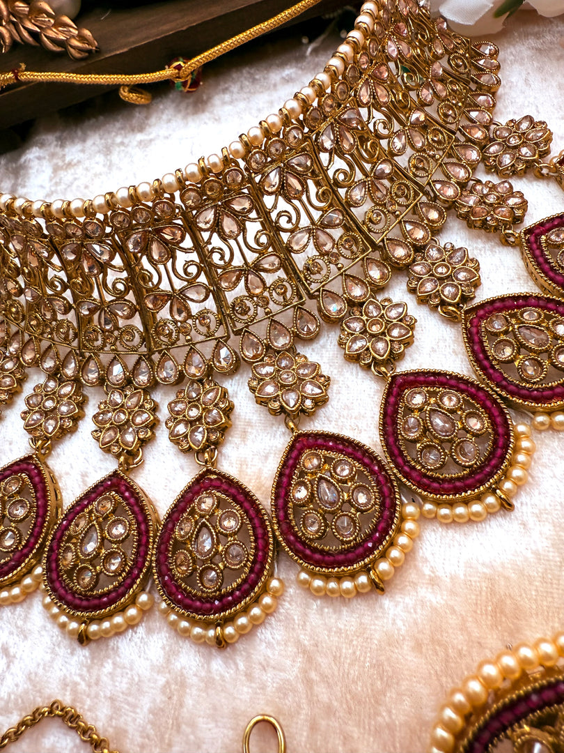 सुंदर पोल्की चोकर सेट 