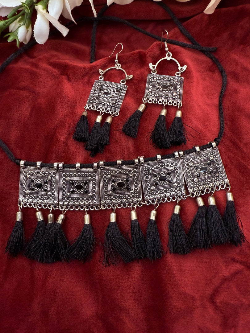 सोनम ऑक्सीडाइज़्ड चोकर सेट 