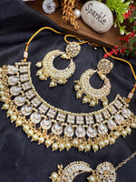 Load image into Gallery viewer, जिया व्हाइट पर्ल कुंदन इंडियन चोकर सेट 
