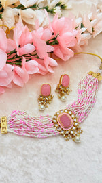 Load image into Gallery viewer, Beaded choker with earrings
