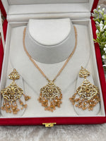 Load image into Gallery viewer, Pakistani golden necklace
