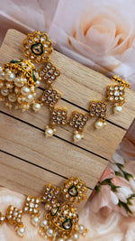 Load image into Gallery viewer, Kundan bahubali earrings