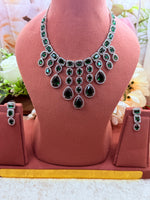 Load image into Gallery viewer, Emerald Green Necklace Set
