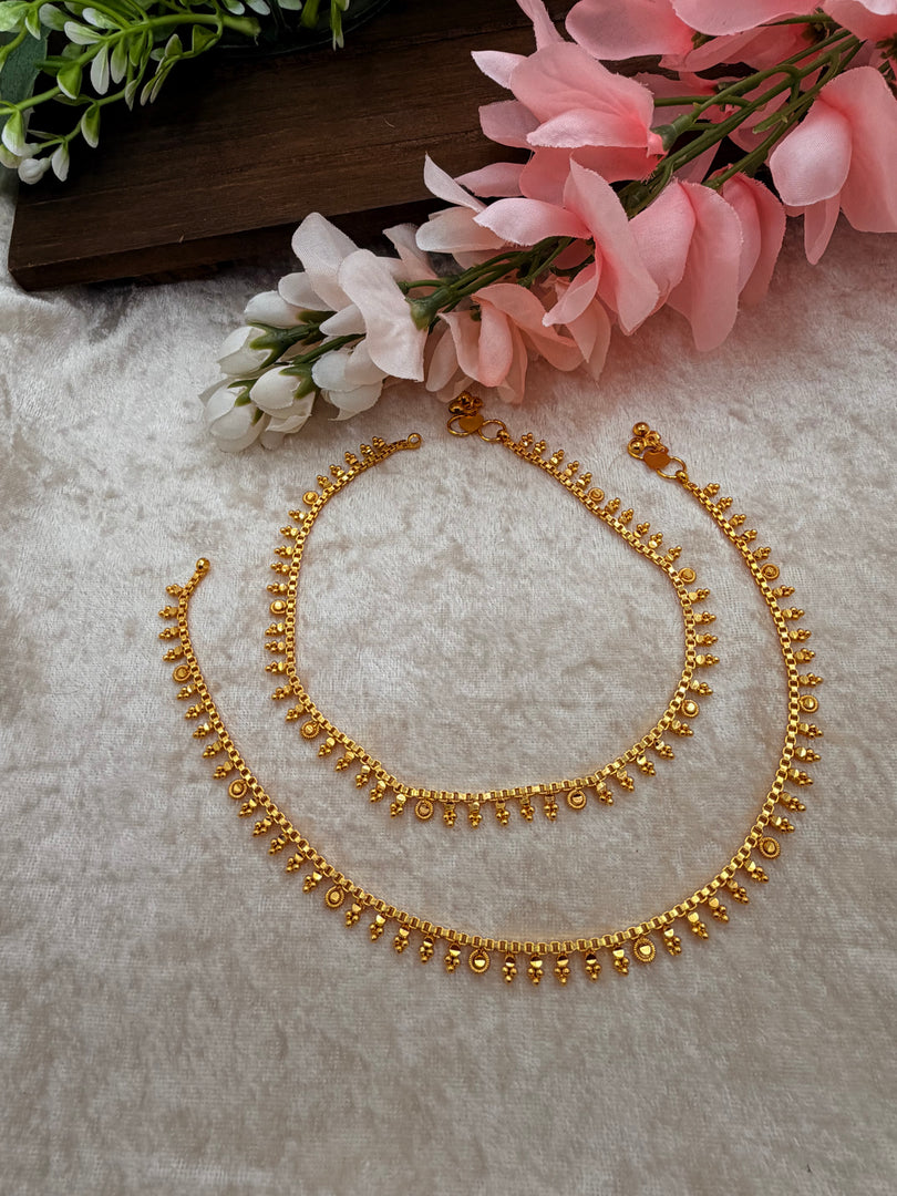 Malini gold plated Golden Payal