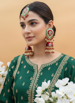 Load image into Gallery viewer, Sonias Kundan Meenakari Tikka Set
