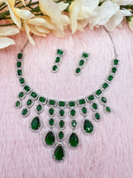 Load image into Gallery viewer, Emerald Green Necklace Set
