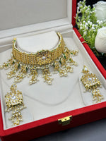 Load image into Gallery viewer, Elegant Kundan Choker set
