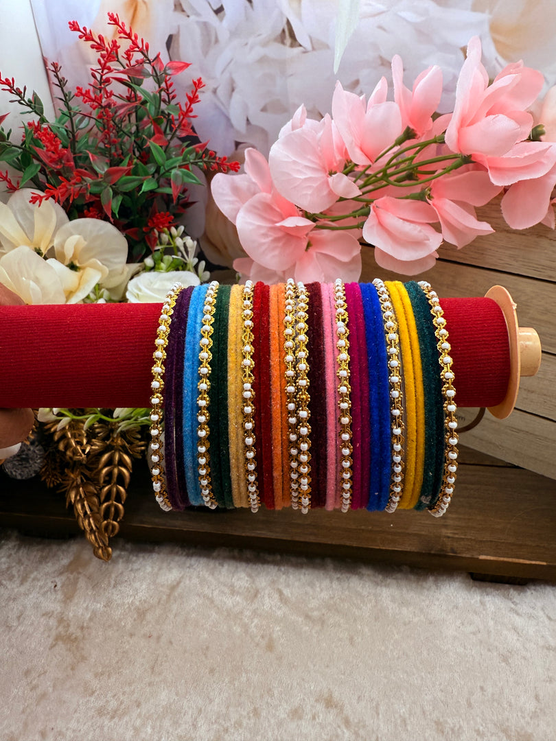 नैना बहुरंगी चूड़ियाँ