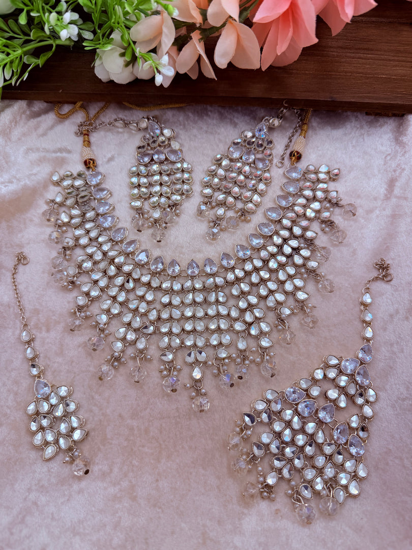 Twinkle Beautiful Pakistani Necklace Set