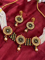 Load image into Gallery viewer, rajwadi Polki choker with earrings
