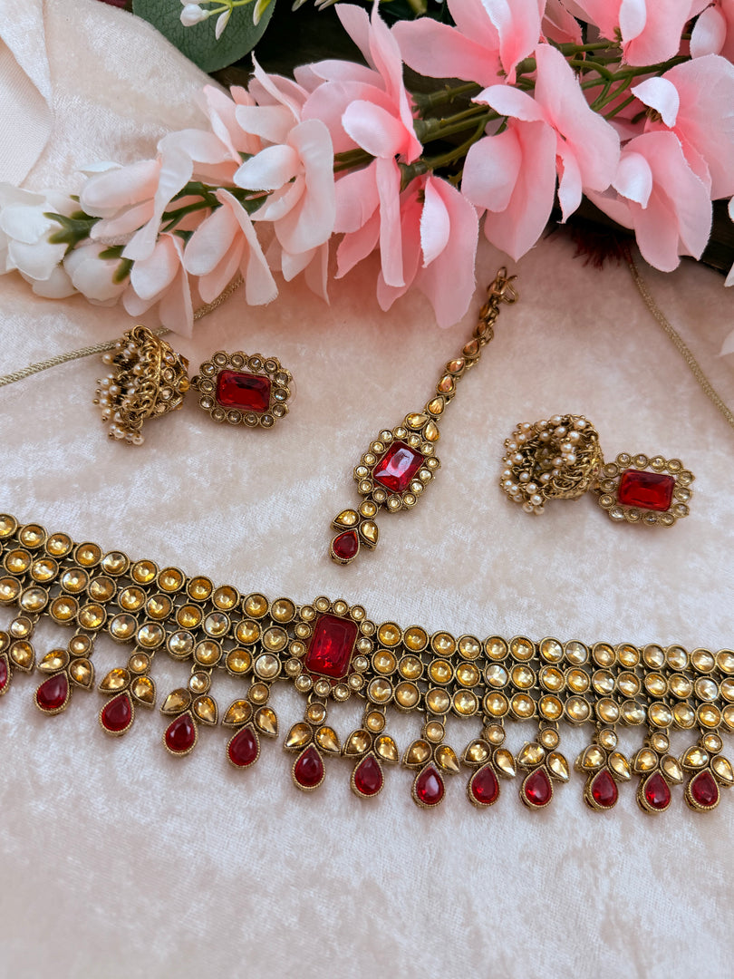 Shine kundan Drop Choker set