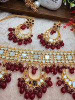 Load image into Gallery viewer, पाकिस ट्रेंडिंग मिरर चोकर सेट
