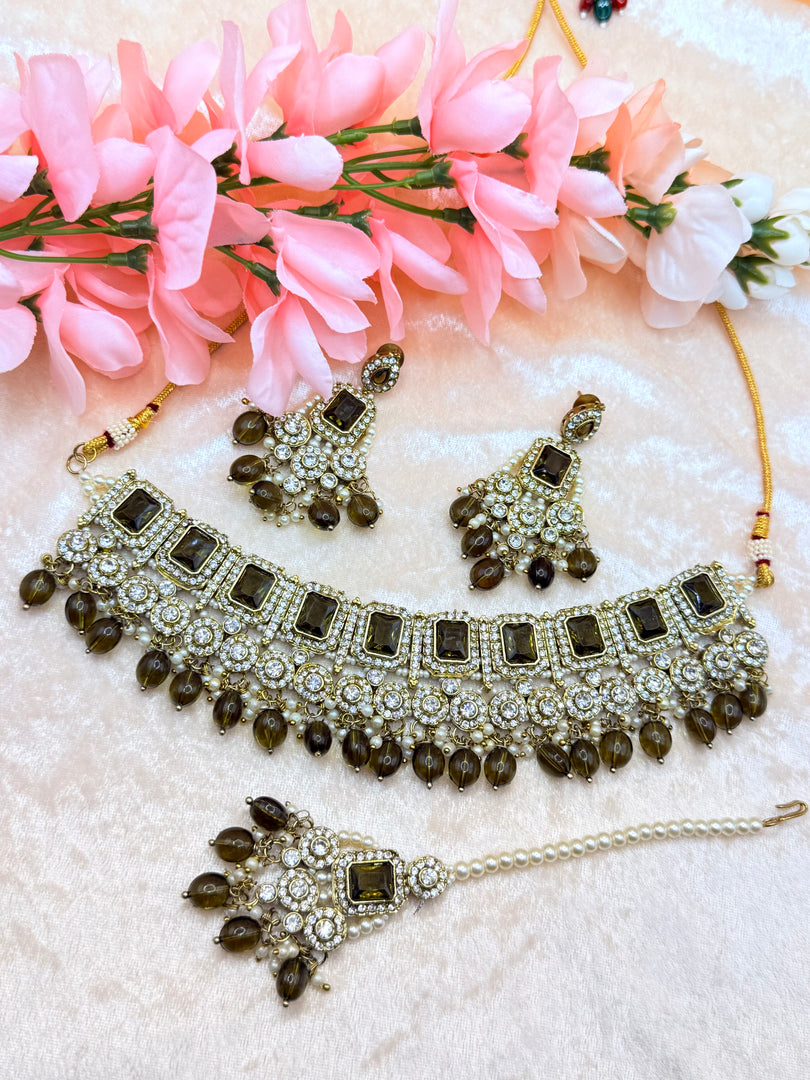 Vasana Pakistani Style Choker Set