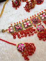 Load image into Gallery viewer, Red Meenakari Choker With Tikka Earring Passa Set