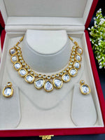 Load image into Gallery viewer, Kundan Meenakari Necklace
