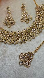 Load image into Gallery viewer, Farima kundan Golden Necklace