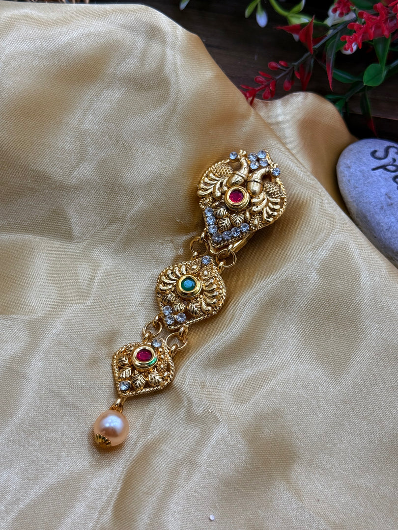 Sari Bin Burkha, Or Dupatta