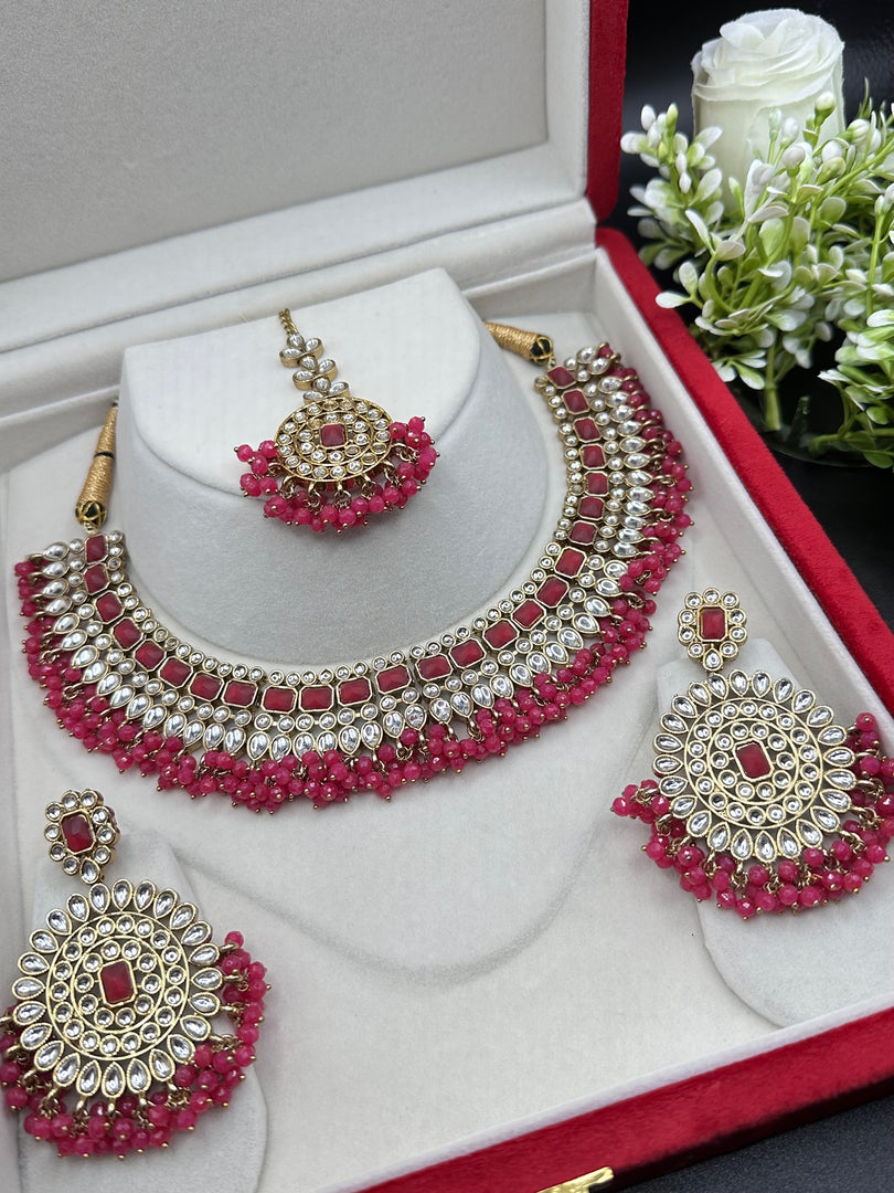 Deepali Kundan Choker Set.