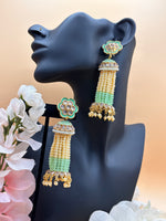 Load image into Gallery viewer, Drop Pearls Earring