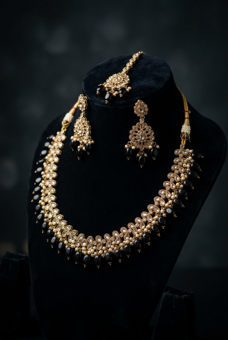आर्या चोकर सेट
