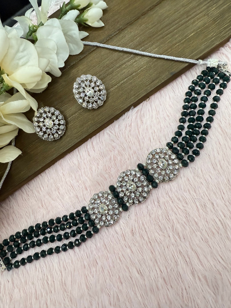 Tia Pearl choker Set