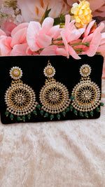 Load image into Gallery viewer, Beautiful rhinestone tikka set