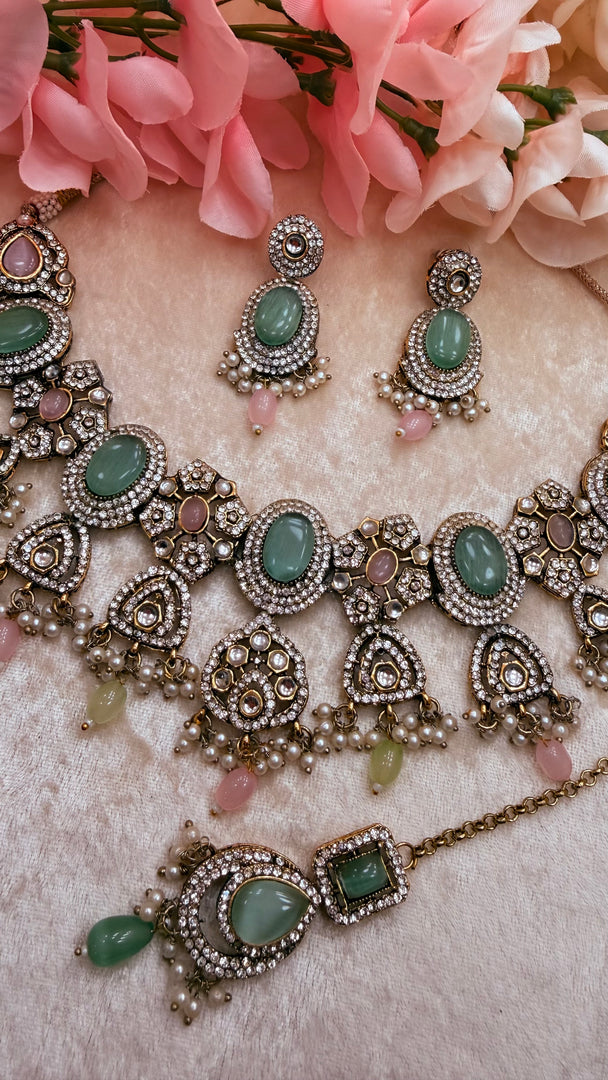 Ruhi Multicolor Victorian set
