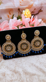 Load image into Gallery viewer, Beautiful rhinestone tikka set