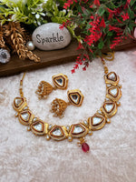 Load image into Gallery viewer, Janavis Kundan choker with matte Gold plated
